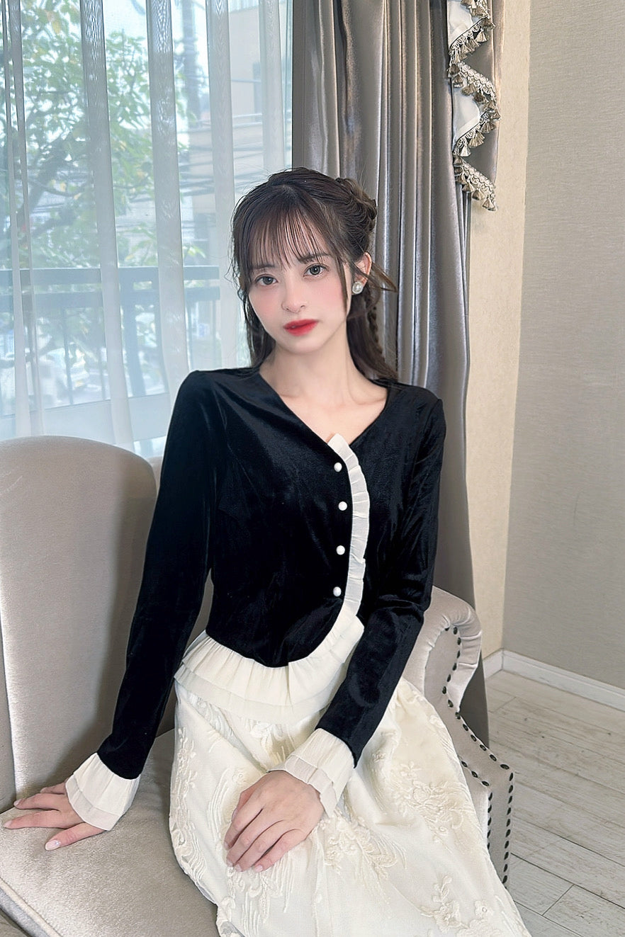 Classic Noir Frill Top