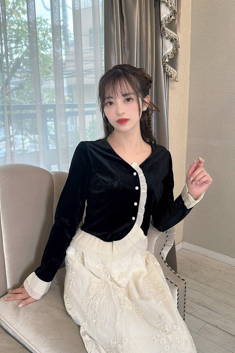 Classic Noir Frill Top