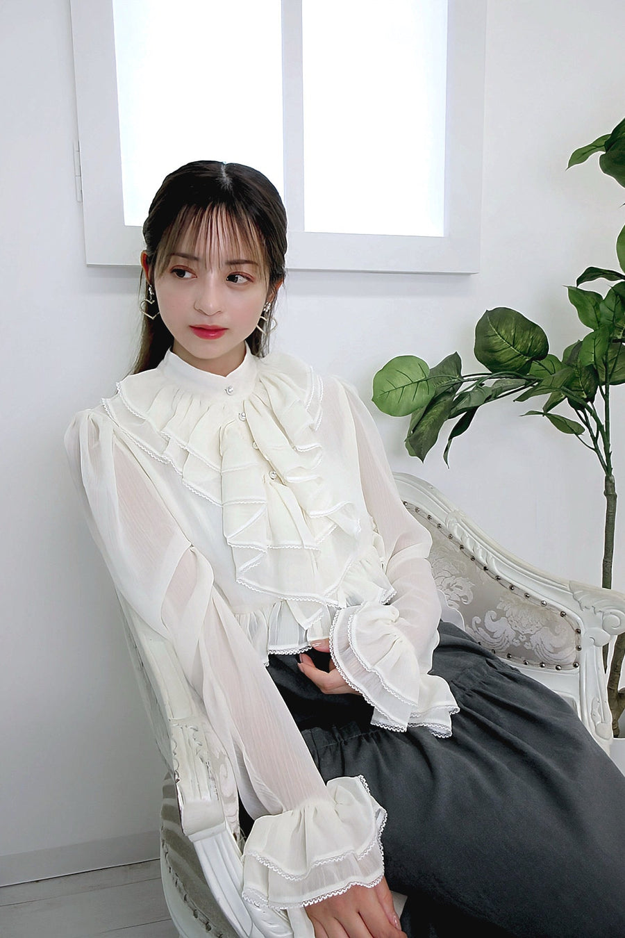 Elegance In Ruffles　