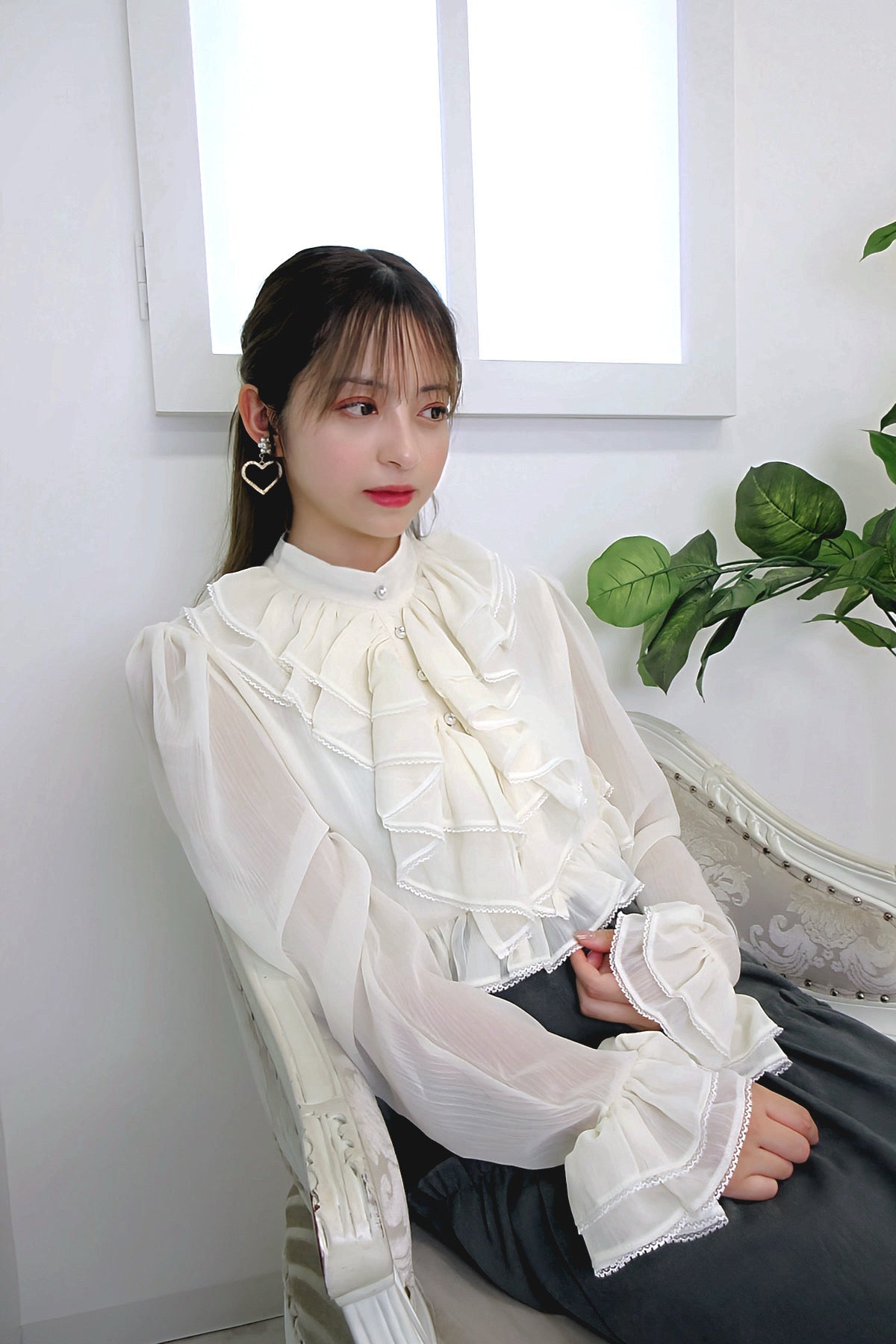 Elegance In Ruffles　